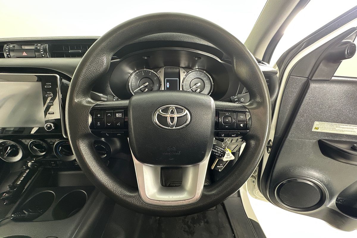 2020 Toyota HILUX SR (4x4) GUN126R FACELIFT 4X4