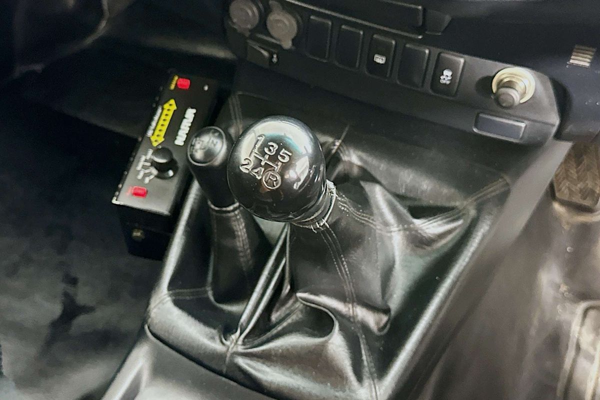 2015 Toyota HILUX SR (4x4) KUN26R MY14 4X4
