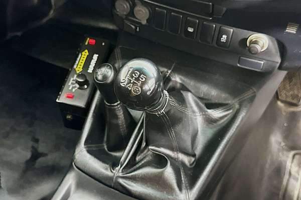 2015 Toyota HILUX SR (4x4) KUN26R MY14 4X4