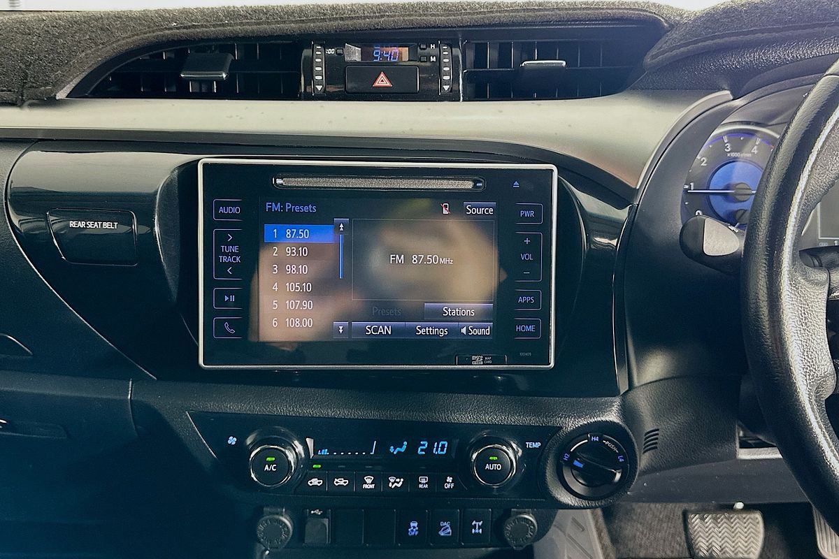 2019 Toyota HILUX SR5 (4x4) GUN126R MY19 4X4