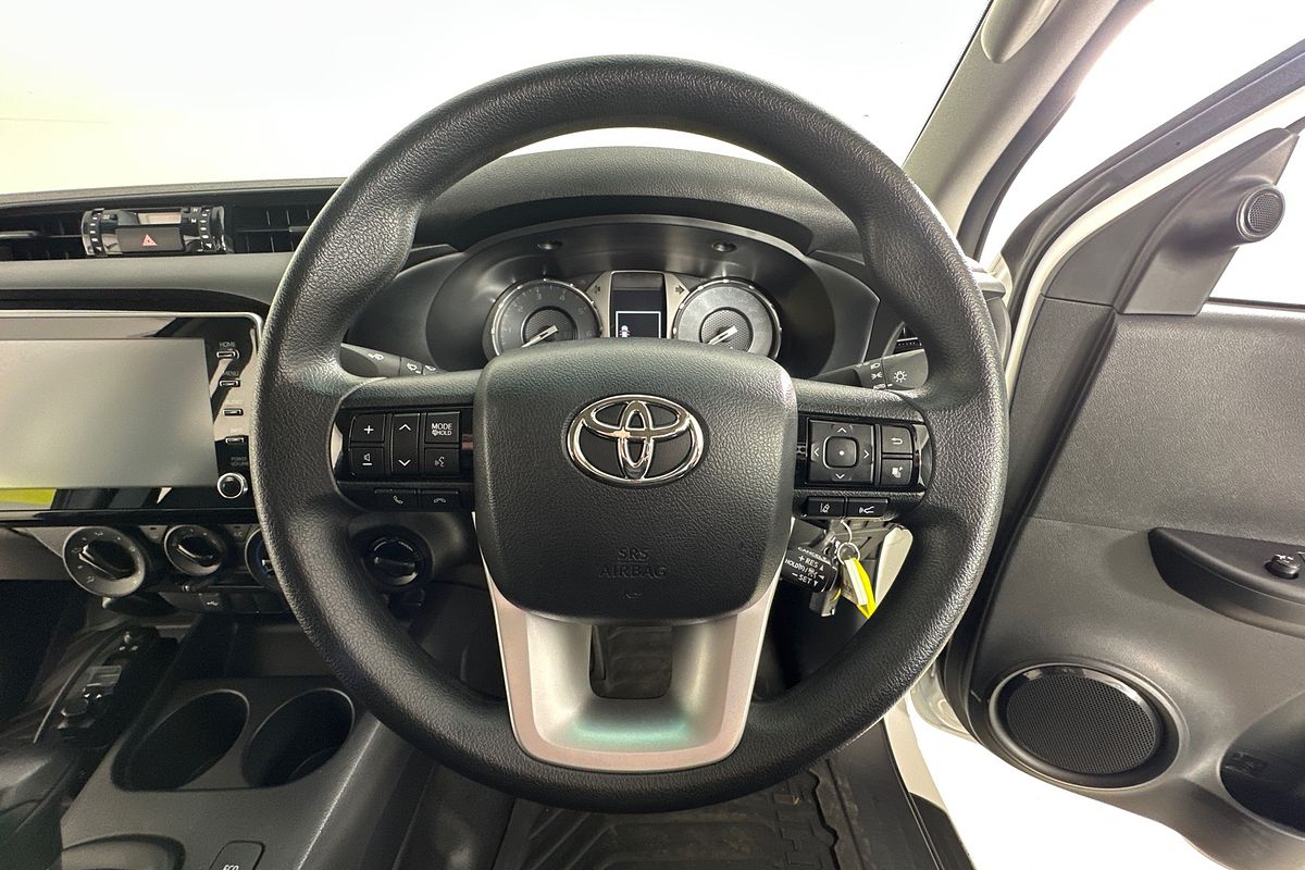 2024 Toyota HILUX SR (4x4) GUN126R 4X4