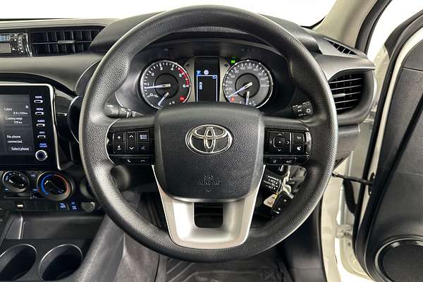 2020 Toyota HILUX SR (4x4) GUN126R FACELIFT 4X4