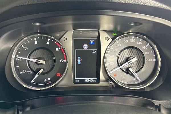 2023 Toyota HILUX SR (4x4) STEEL WHEELS GUN126R 4X4