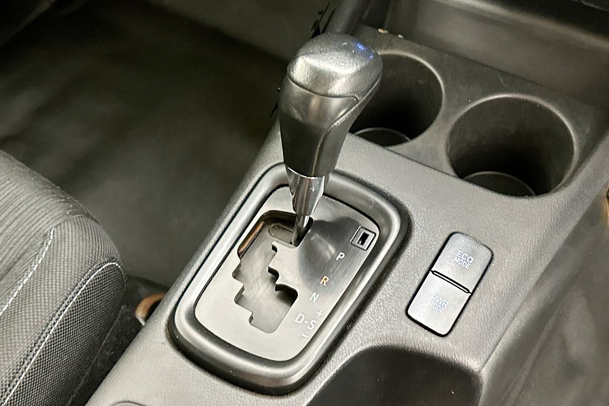 2023 Toyota HILUX SR (4x4) GUN126R 4X4