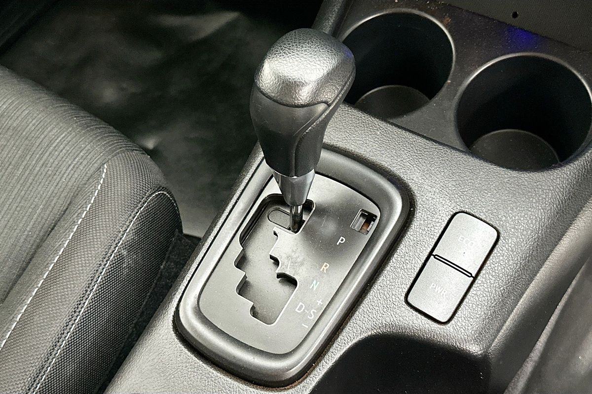 2023 Toyota HILUX SR (4x4) GUN126R 4X4