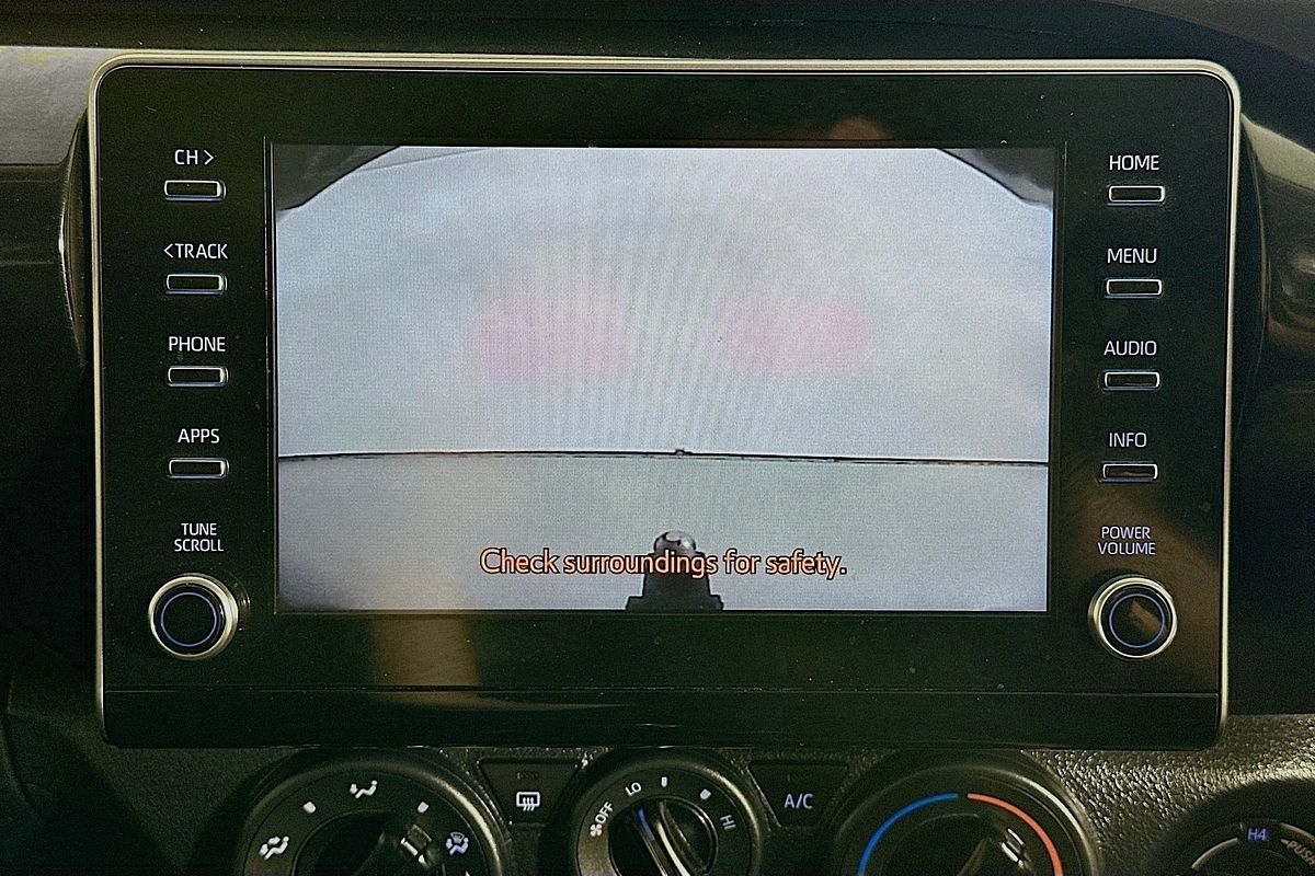 2022 Toyota HILUX SR (4x4) GUN126R 4X4