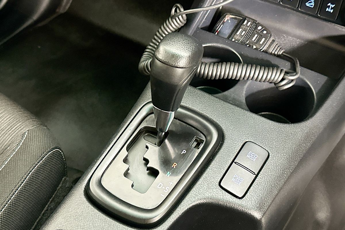 2018 Toyota HILUX SR (4x4) GUN126R MY17 4X4