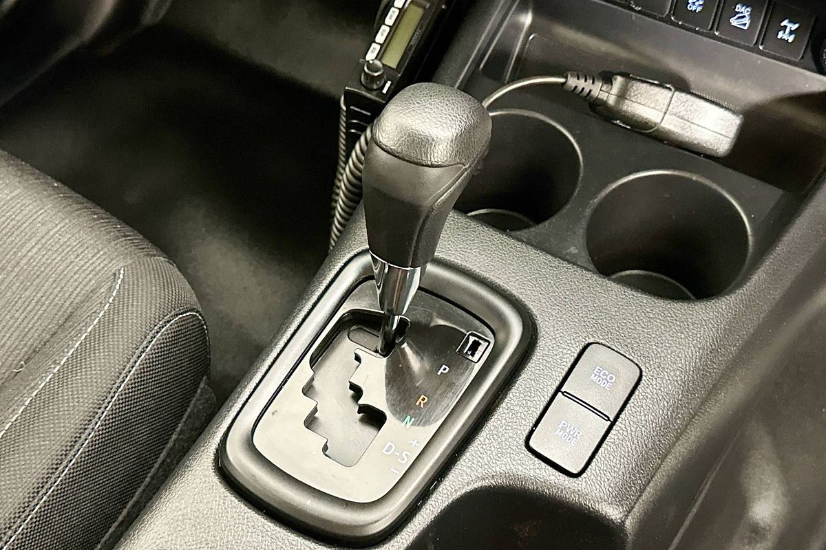 2018 Toyota HILUX SR (4x4) GUN126R MY17 4X4