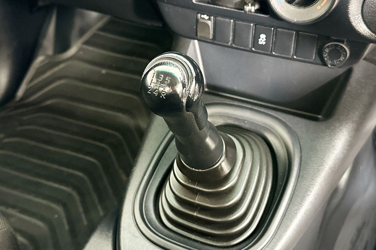 2018 Toyota Hilux WORKMATE GUN122R MY17 REAR WHEEL DRIVE