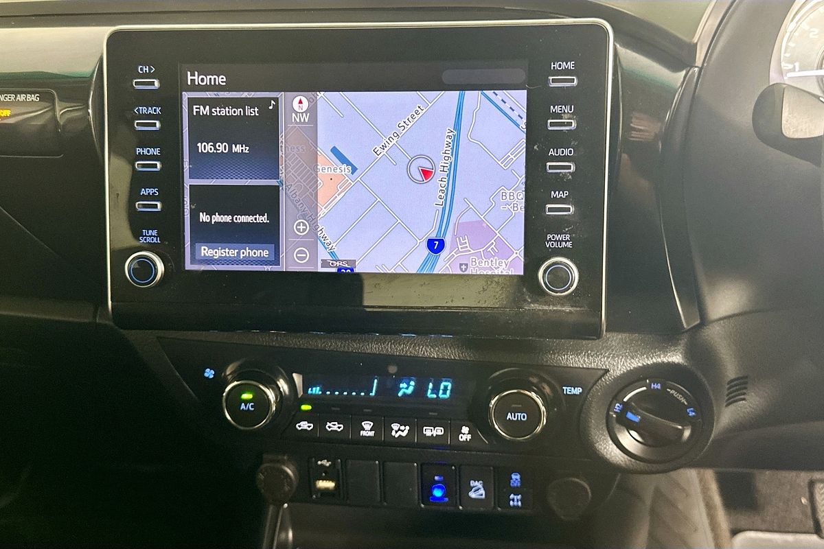 2021 Toyota HILUX SR5 (4x4) GUN126R 4X4