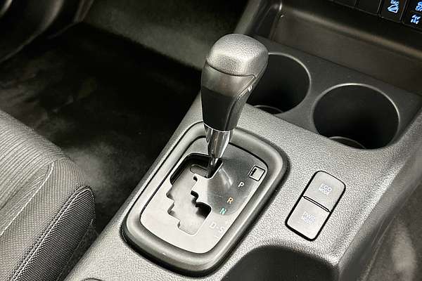 2021 Toyota HILUX SR (4x4) GUN126R FACELIFT 4X4