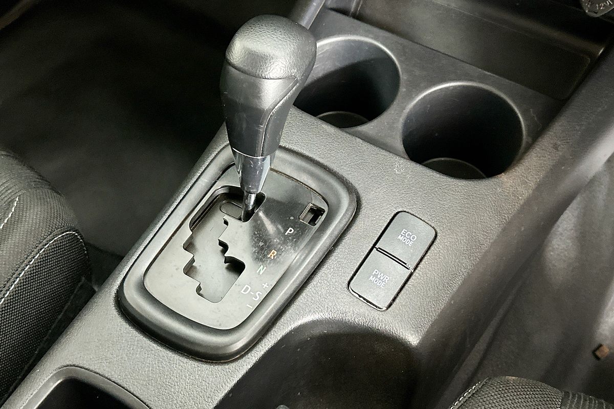 2020 Toyota HILUX SR (4x4) GUN126R MY19 UPGRADE 4X4