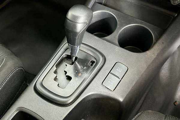 2020 Toyota HILUX SR (4x4) GUN126R MY19 UPGRADE 4X4