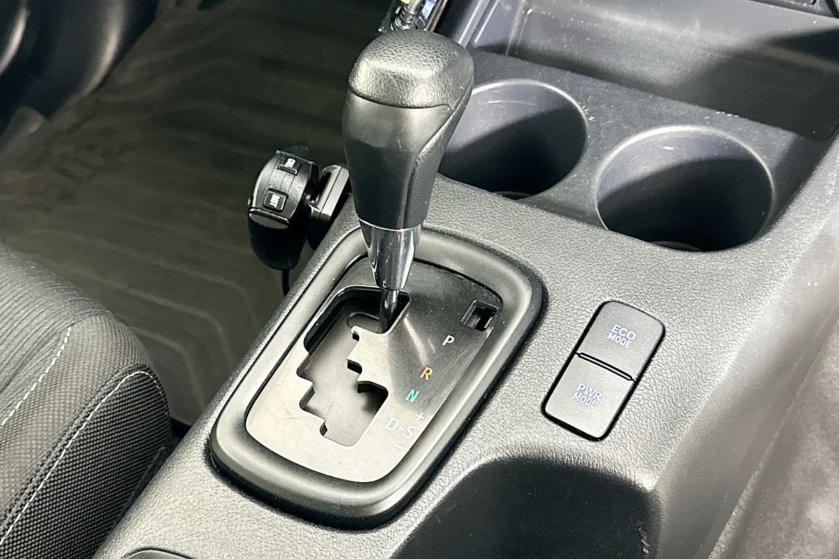 2021 Toyota HILUX SR (4x4) GUN126R FACELIFT 4X4