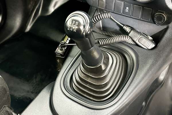 2018 Toyota HILUX WORKMATE GUN122R MY17 REAR WHEEL DRIVE