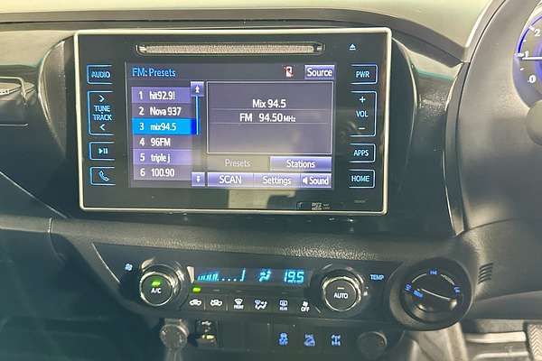 2018 Toyota HILUX SR5 (4x4) GUN126R MY17 4X4