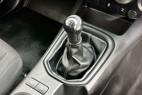 2019 Toyota HILUX SR (4x4) GUN126R MY19 4X4