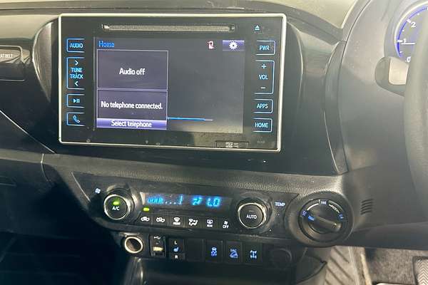 2017 Toyota HILUX SR5 (4x4) GUN126R 4X4