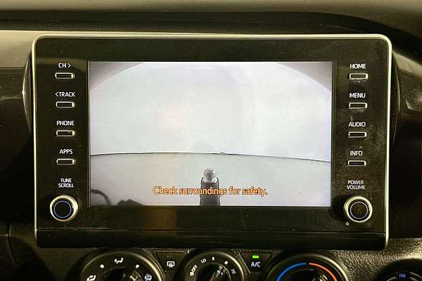 2020 Toyota HILUX SR (4x4) GUN126R FACELIFT 4X4