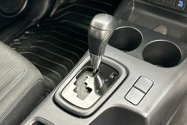 2022 Toyota HILUX SR (4x4) GUN126R 4X4