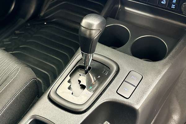 2022 Toyota HILUX SR (4x4) GUN126R 4X4