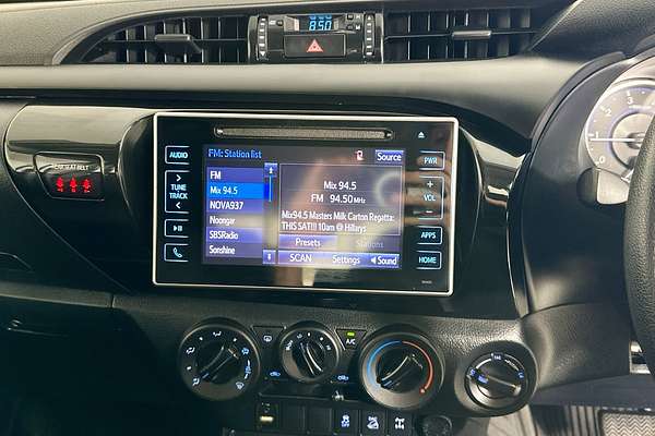 2018 Toyota HILUX SR (4x4) GUN126R MY17 4X4