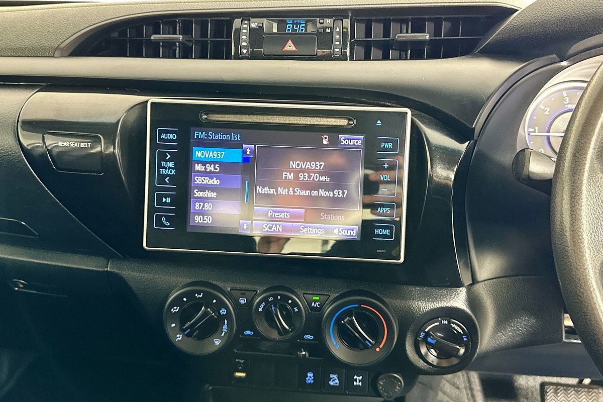 2019 Toyota HILUX SR (4x4) GUN126R MY19 4X4