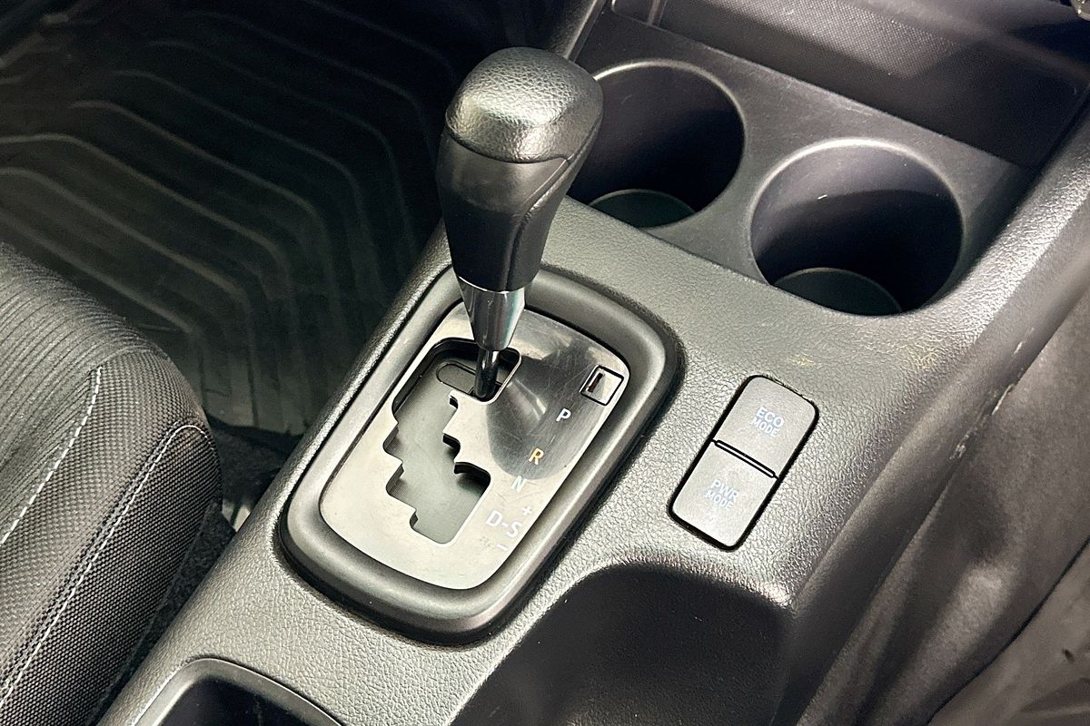 2021 Toyota HILUX SR (4x4) GUN126R FACELIFT 4X4