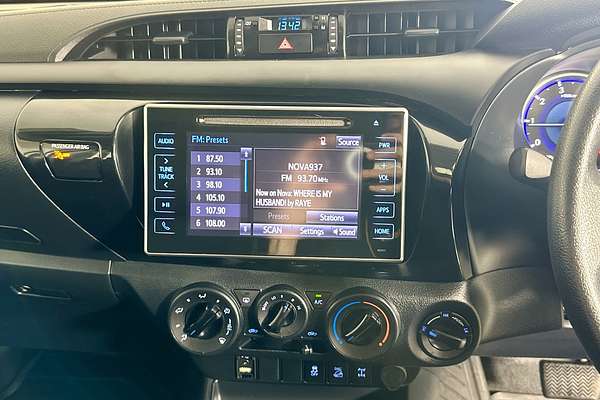 2019 Toyota HILUX SR (4x4) GUN126R MY19 4X4