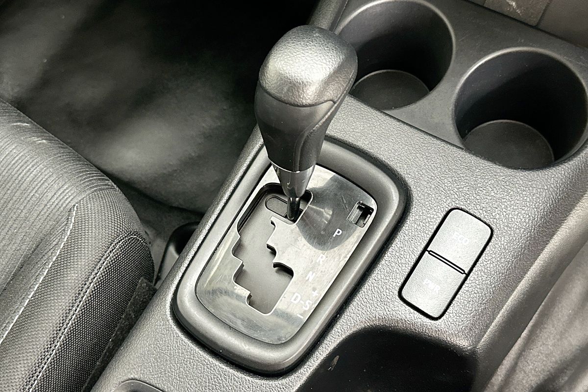 2021 Toyota HILUX SR (4x4) GUN126R FACELIFT 4X4