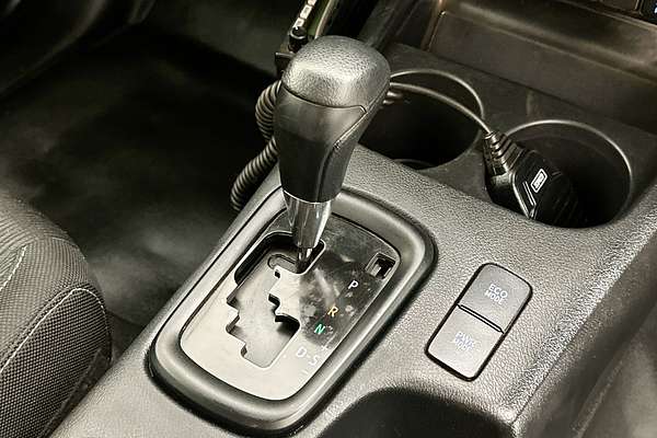 2021 Toyota HILUX SR (4x4) GUN126R FACELIFT 4X4