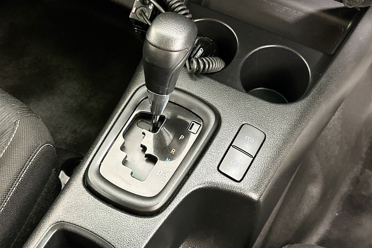 2022 Toyota HILUX SR (4x4) GUN126R 4X4