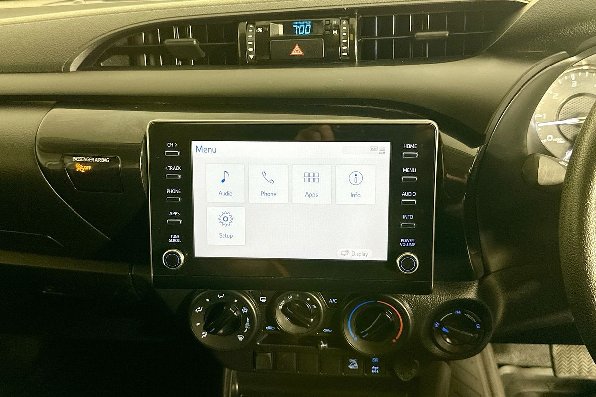 2022 Toyota HILUX SR (4x4) GUN126R 4X4