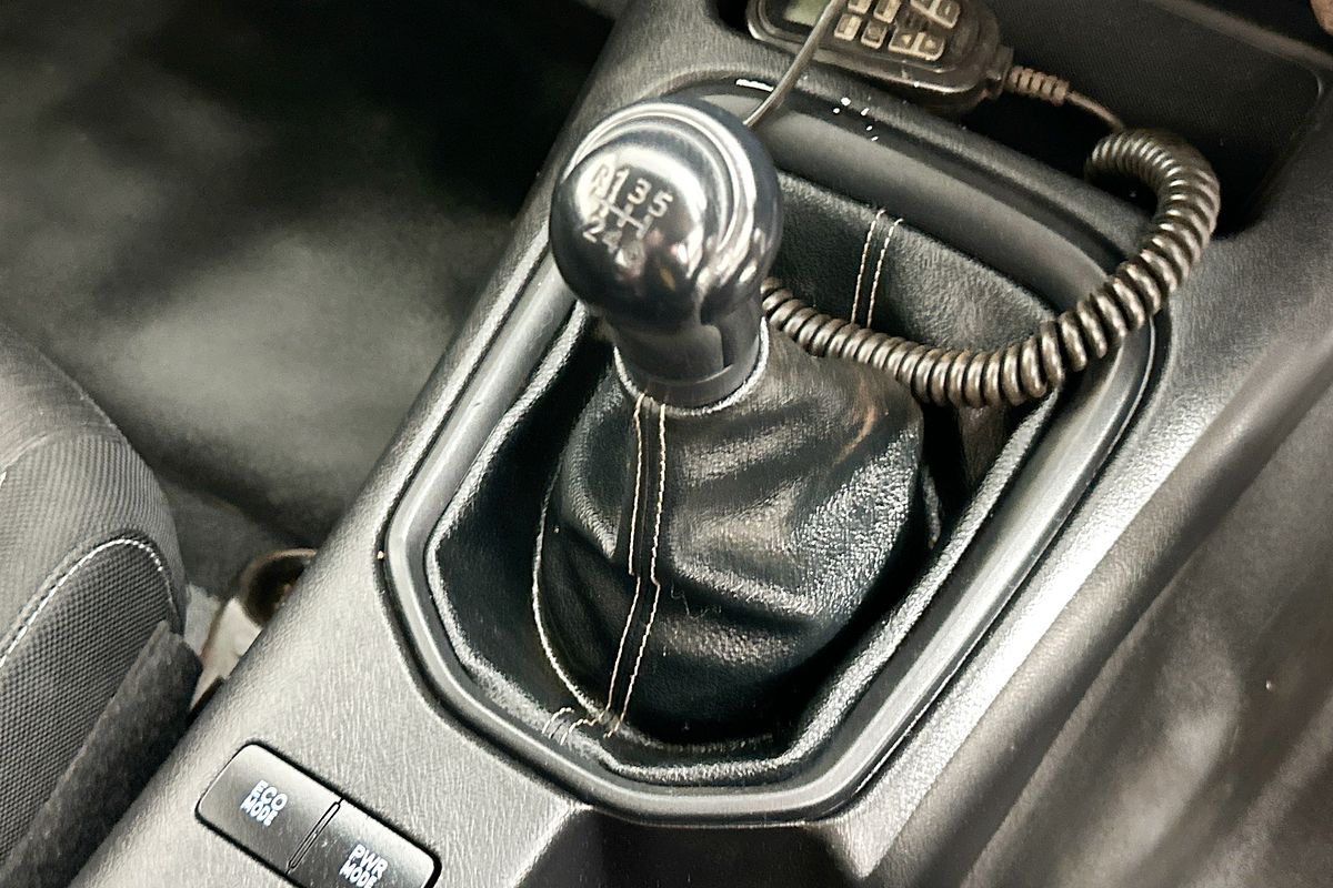 2018 Toyota HILUX SR (4x4) GUN126R MY19 4X4