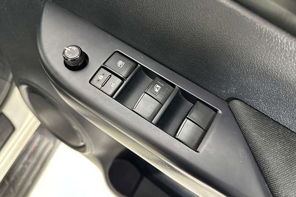 2020 Toyota HILUX SR (4x4) GUN126R MY19 UPGRADE 4X4