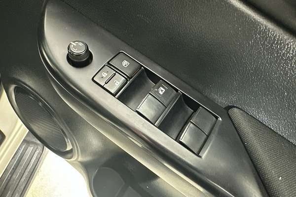 2020 Toyota HILUX SR (4x4) GUN126R MY19 UPGRADE 4X4