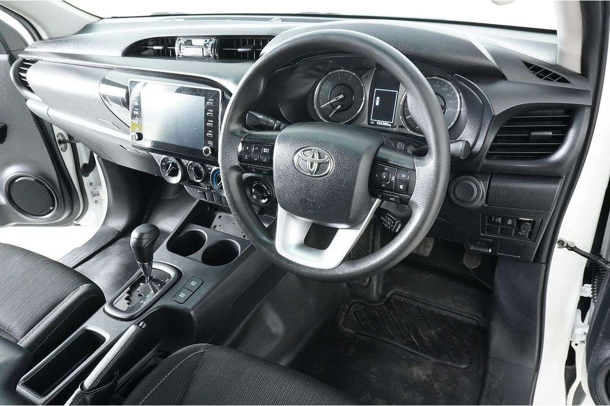 2021 Toyota HILUX SR (4x4) GUN126R 4X4