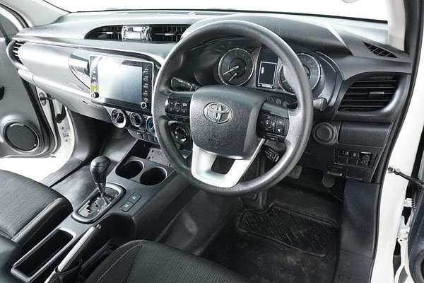 2021 Toyota HILUX SR (4x4) GUN126R 4X4
