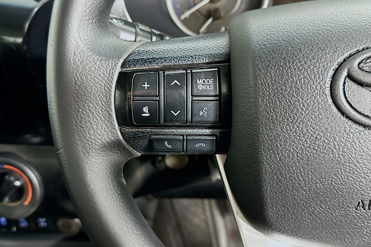 2019 Toyota HILUX SR (4x4) GUN126R MY19 4X4