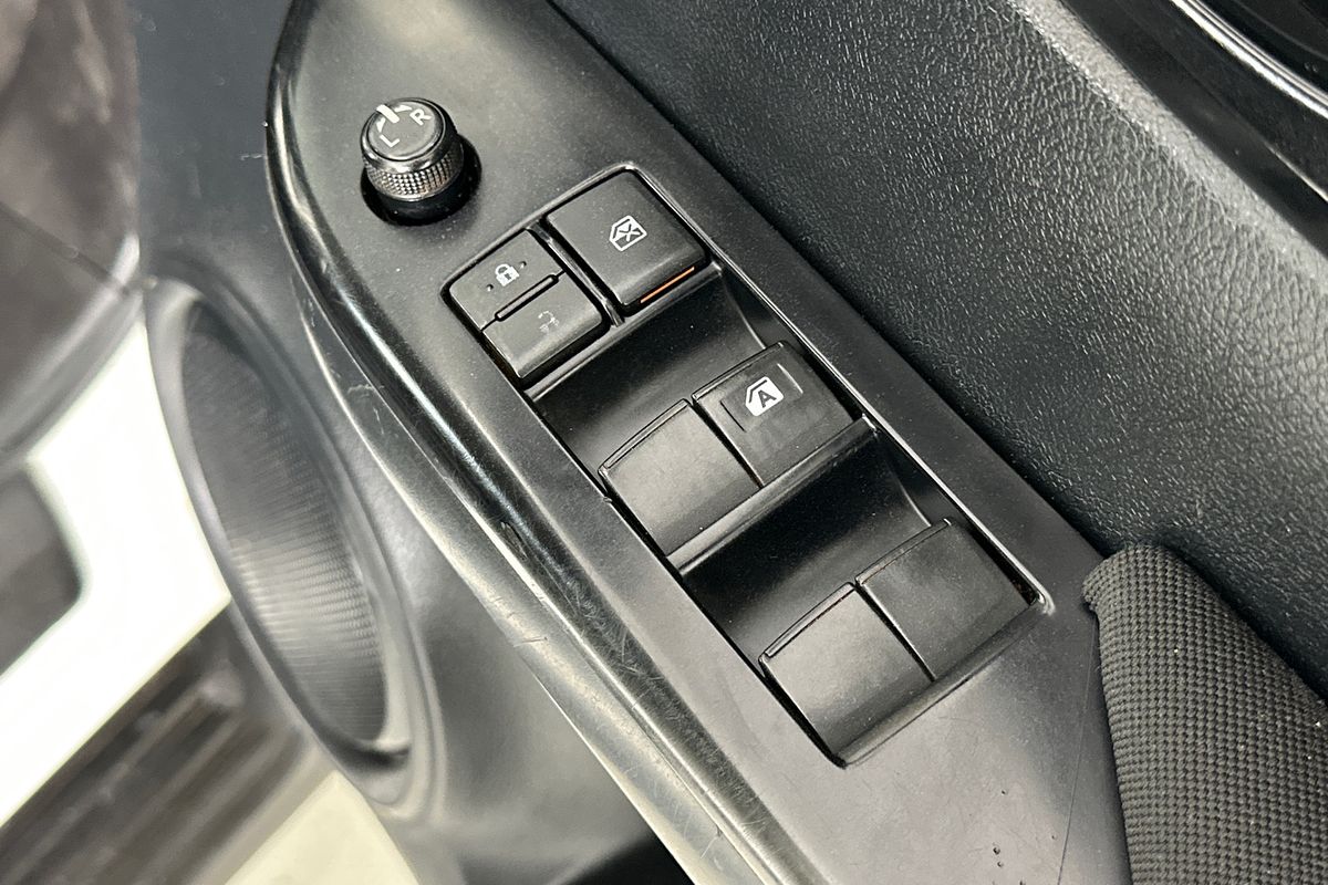 2020 Toyota HILUX SR (4x4) GUN126R MY19 UPGRADE 4X4