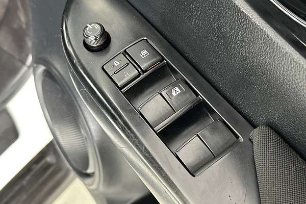 2020 Toyota HILUX SR (4x4) GUN126R MY19 UPGRADE 4X4