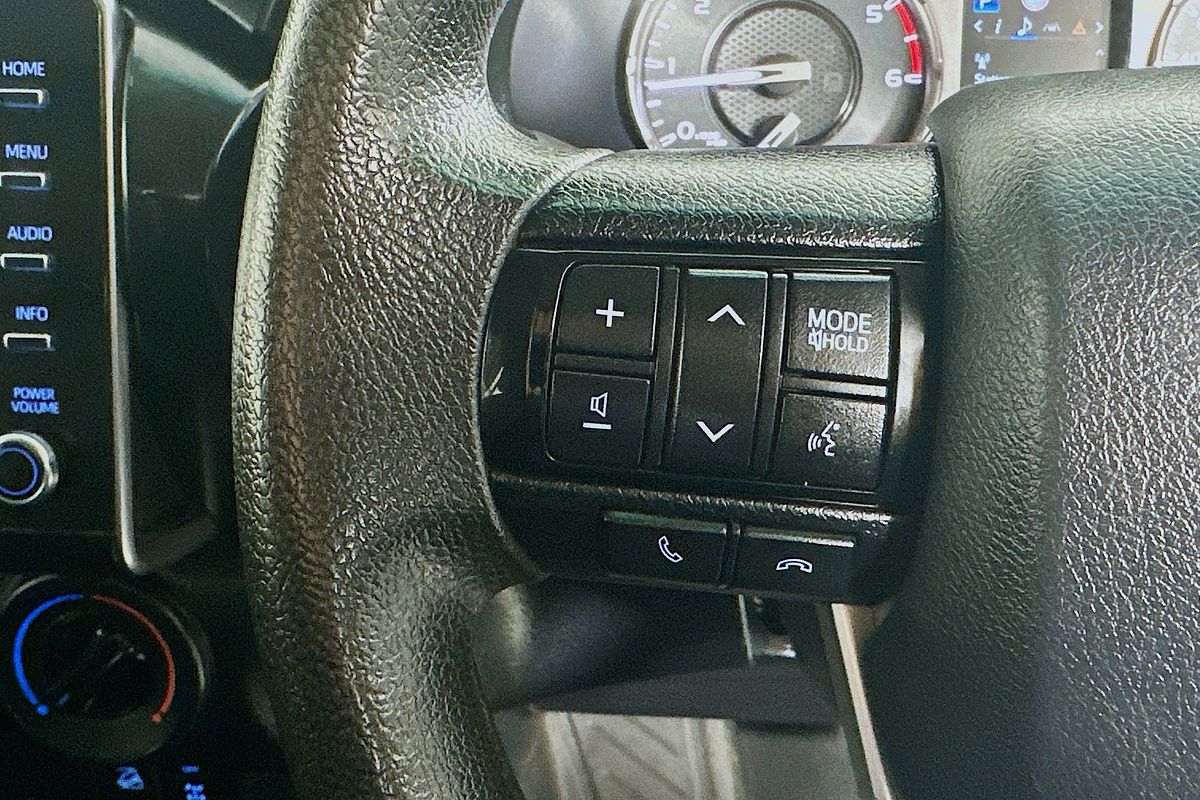 2021 Toyota HILUX SR (4x4) GUN126R FACELIFT 4X4