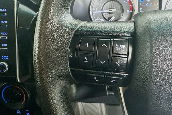 2021 Toyota HILUX SR (4x4) GUN126R FACELIFT 4X4