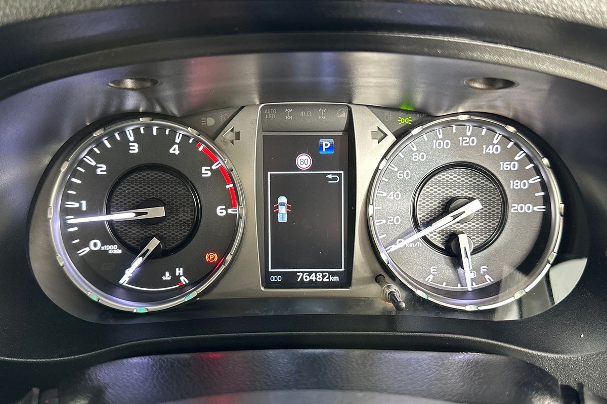 2021 Toyota HILUX SR5 (4x4) GUN126R FACELIFT 4X4