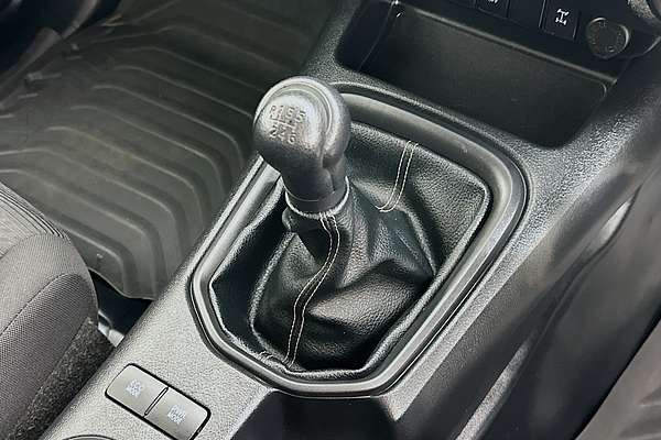 2020 Toyota HILUX SR (4x4) GUN126R FACELIFT 4X4