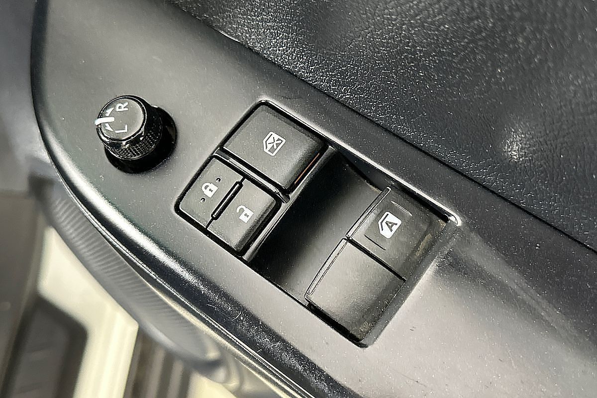 2018 Toyota Hilux SR GUN126R 4X4