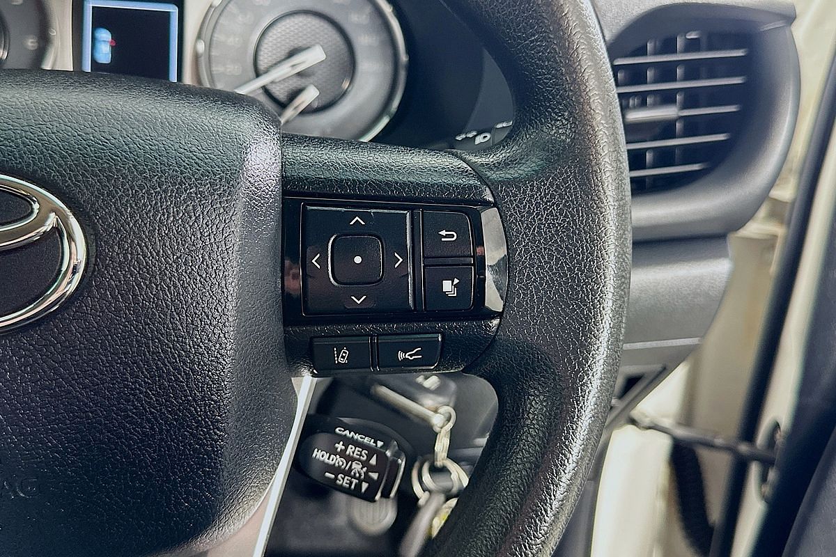 2021 Toyota HILUX SR (4x4) GUN126R FACELIFT 4X4
