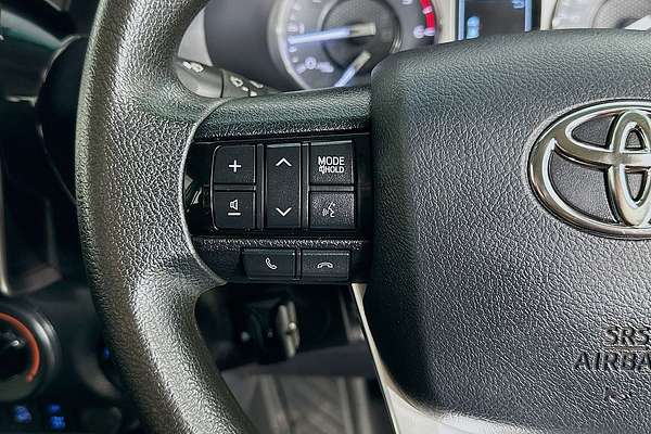 2021 Toyota HILUX SR (4x4) GUN126R FACELIFT 4X4