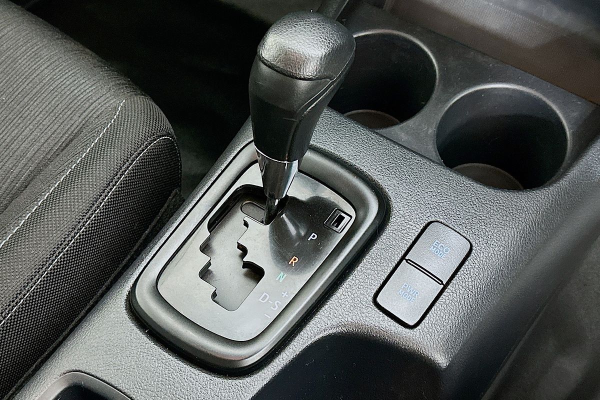 2018 Toyota HILUX SR (4x4) GUN126R MY19 4X4