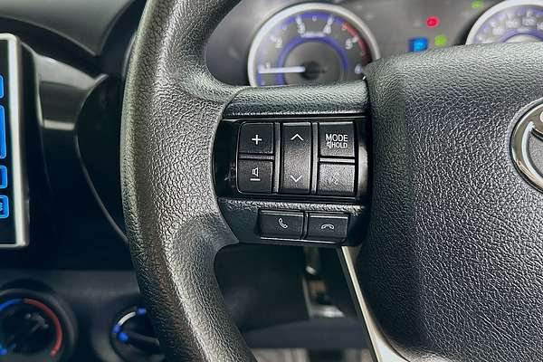 2017 Toyota HILUX SR GUN126R 4X4
